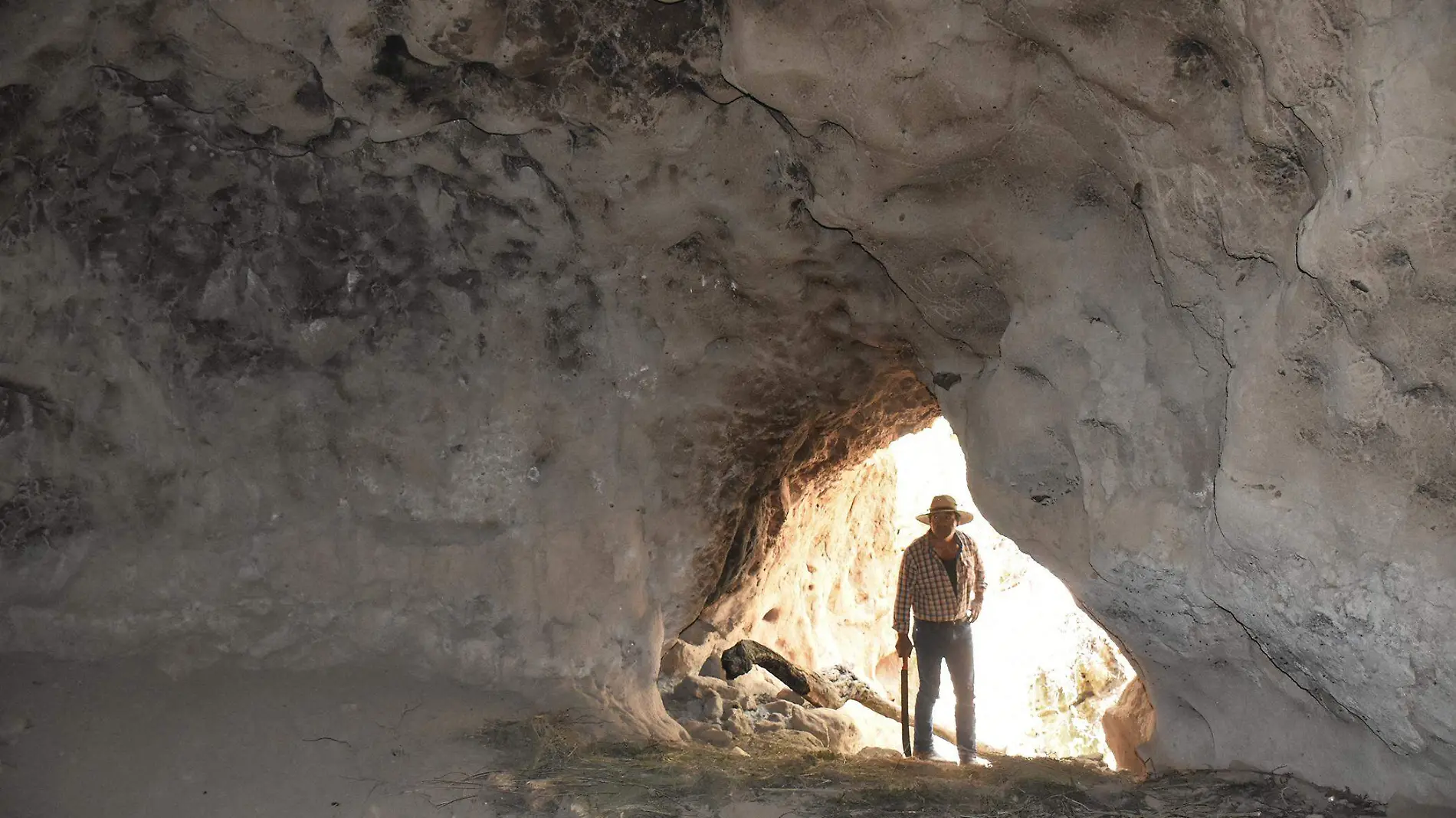 Cueva de los tres pepes (2)